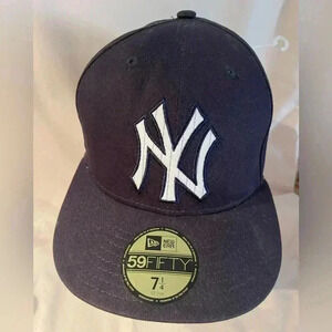 New~ New York Yankees ~2013 Stadium Edition ~ Cap